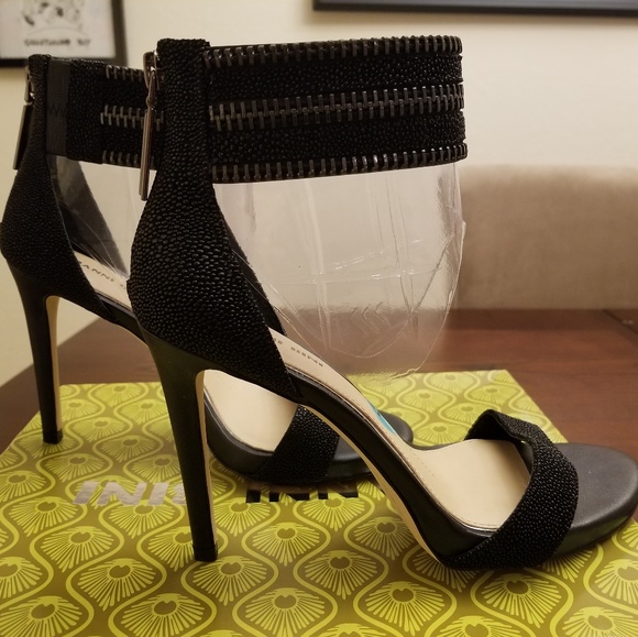 COPY - Gianni Bini Heels - Picture 3 of 6